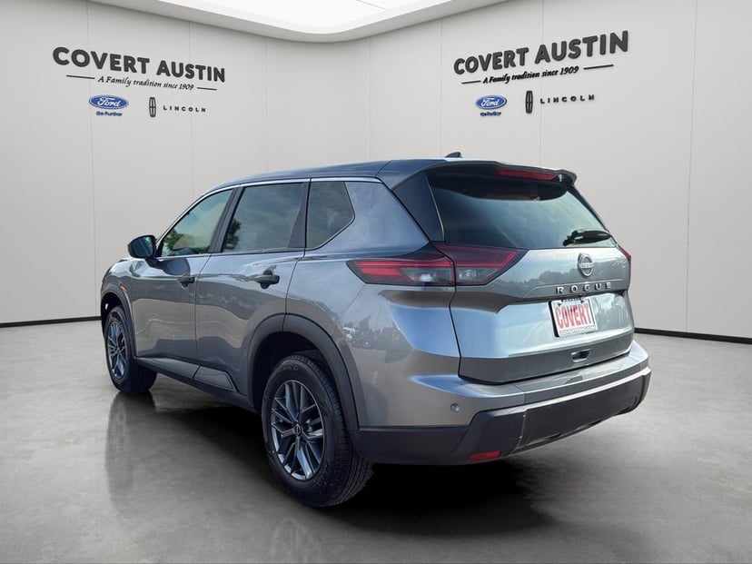 2024 Nissan Rogue - Image 3
