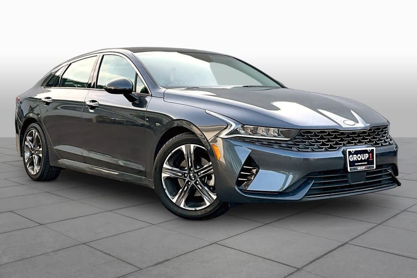 2021 Kia K5 - Image 1