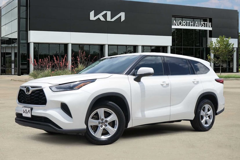 2021 Toyota Highlander - Image 1