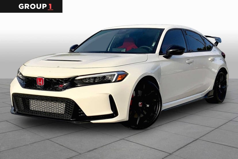 2025 Honda Civic Type R - Image 2