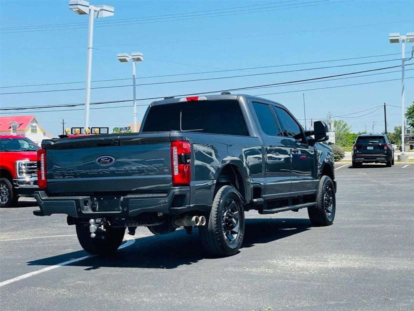 2024 Ford F-250 - Image 2