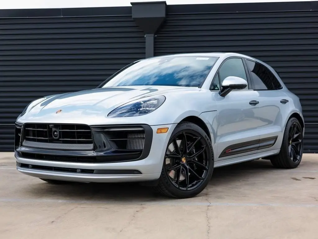 2026 Porsche Macan - Image 1