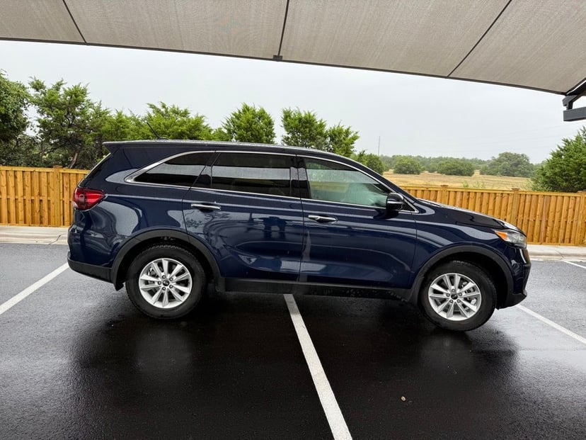 2019 Kia Sorento - Image 1
