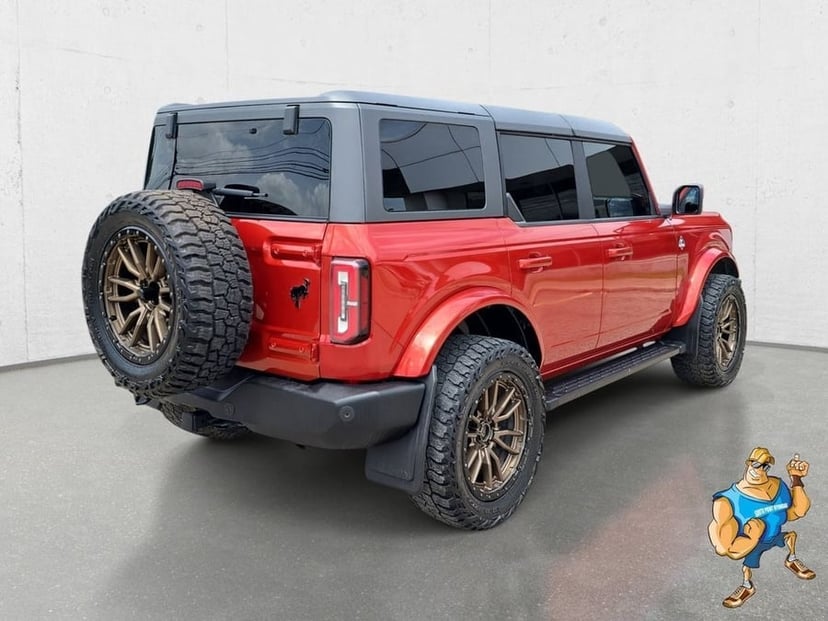 2023 Ford Bronco - Image 3
