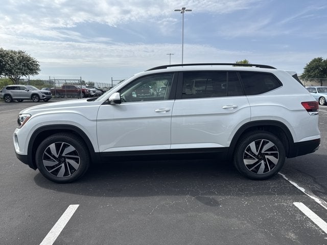 2026 Volkswagen Atlas - Image 2