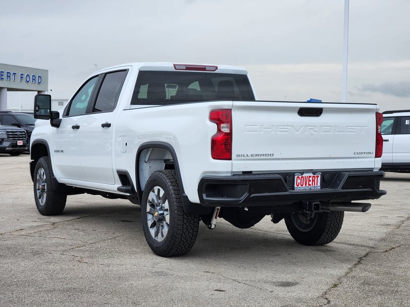 2026 Chevrolet Silverado HD - Image 3