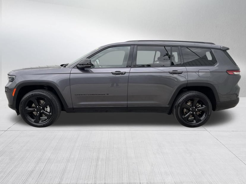 2023 Jeep Grand Cherokee L - Image 2