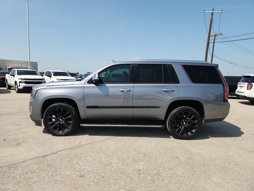 2019 Cadillac Escalade - Image 2