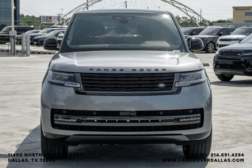 2025 Land Rover Range Rover - Image 2