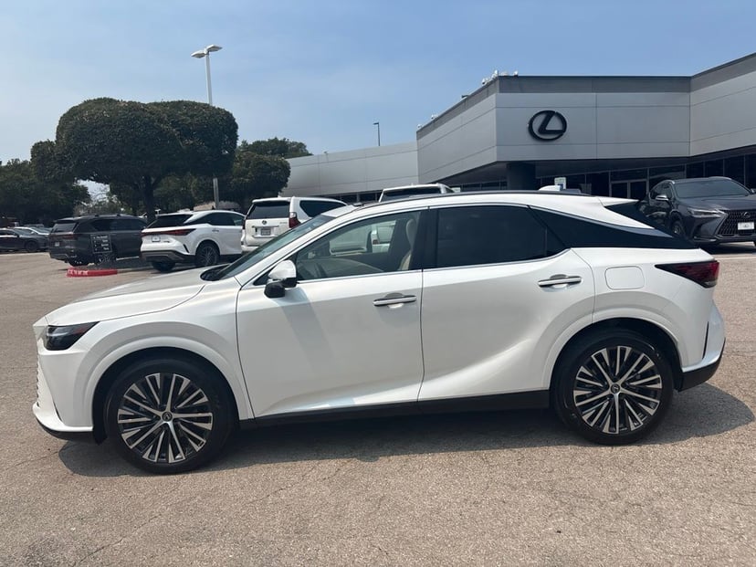 2026 Lexus RX - Image 2