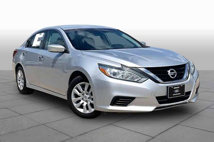 2018 Nissan Altima - Image 2