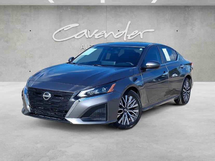 2023 Nissan Altima - Image 1