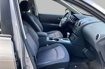 2012 Nissan Rogue - Image 2