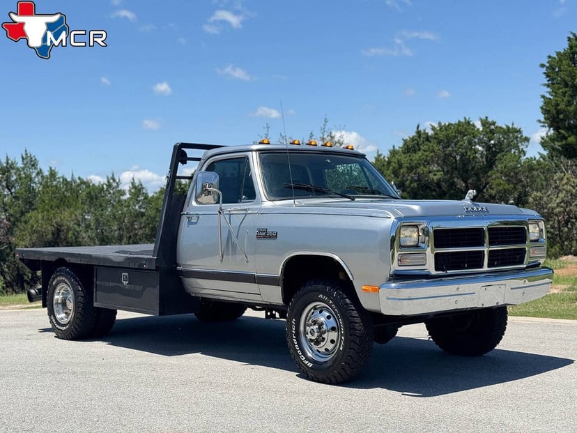 1992 Dodge W-Series - Image 1
