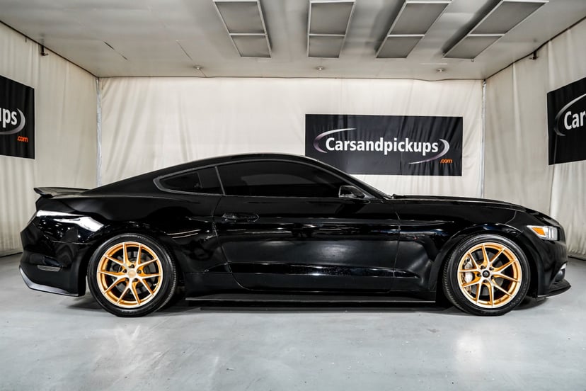 2017 Ford Mustang - Image 3