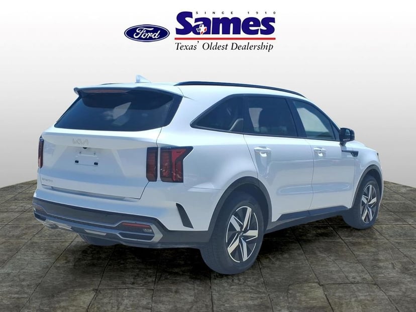 2023 Kia Sorento - Image 2