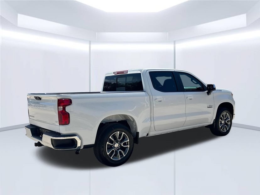 2026 Chevrolet Silverado 1500 - Image 3