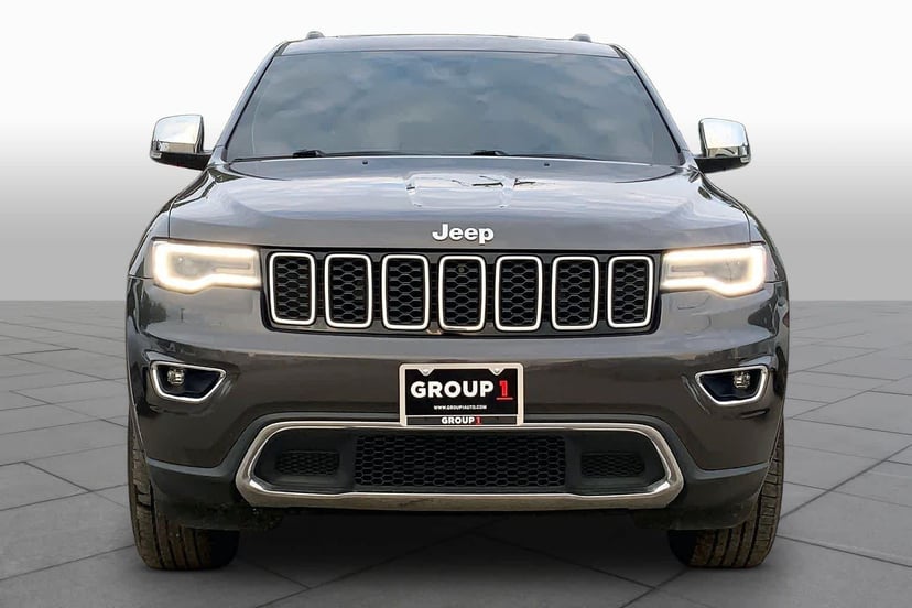 2017 Jeep Grand Cherokee - Image 3