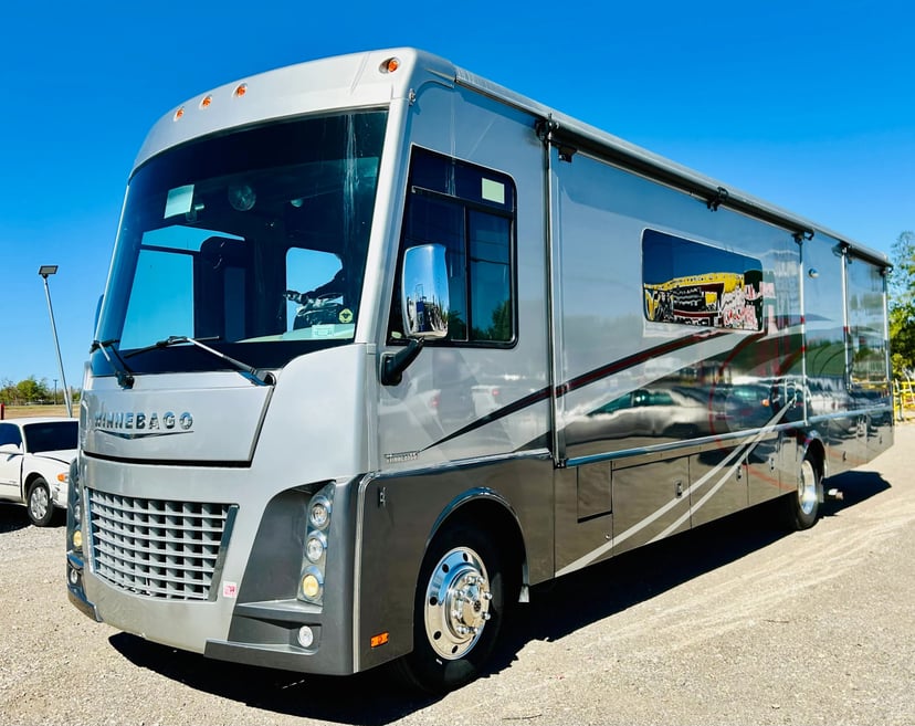 2016 Ford F-550 - Image 1