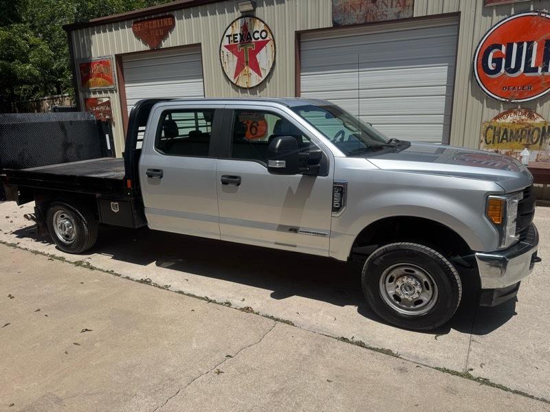 2017 Ford F-250 - Image 3
