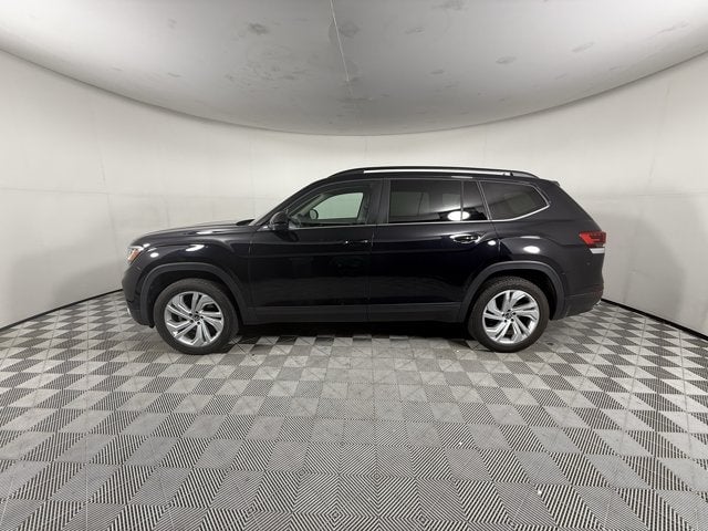 2022 Volkswagen Atlas - Image 2