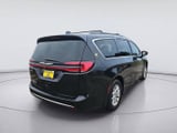 2022 Chrysler Pacifica - Preview 5