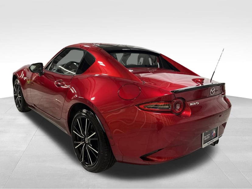 2025 Mazda MX-5 - Image 2