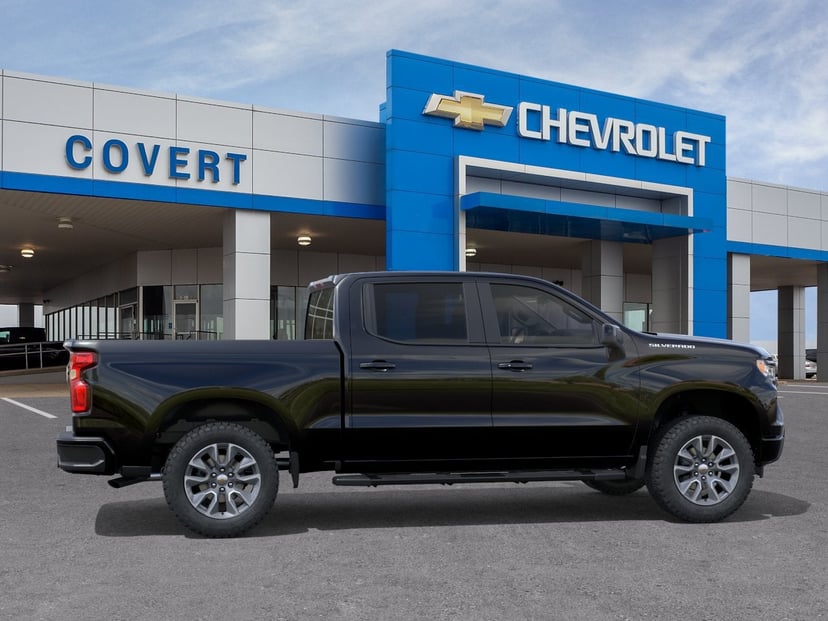 2026 Chevrolet Silverado - Image 2