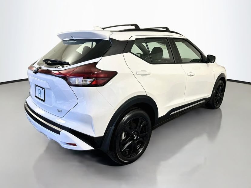 2024 Nissan Kicks - Image 3