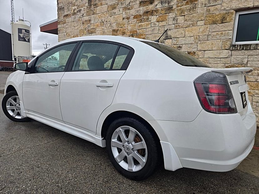 2010 Nissan Sentra - Image 1