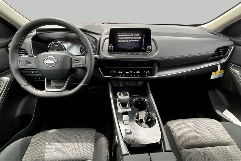 2026 Nissan Rogue - Image 2