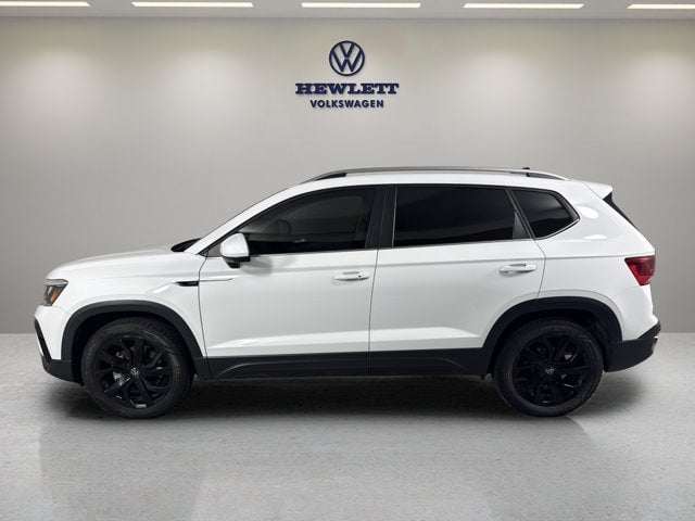 2023 Volkswagen Taos - Image 2