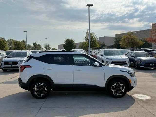 2025 Kia Seltos - Image 3