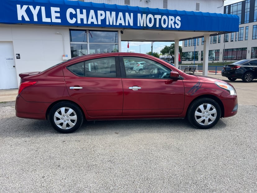 2019 Nissan Versa - Image 3