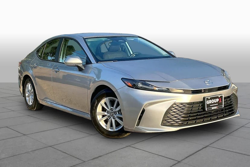 2025 Toyota Camry - Image 2