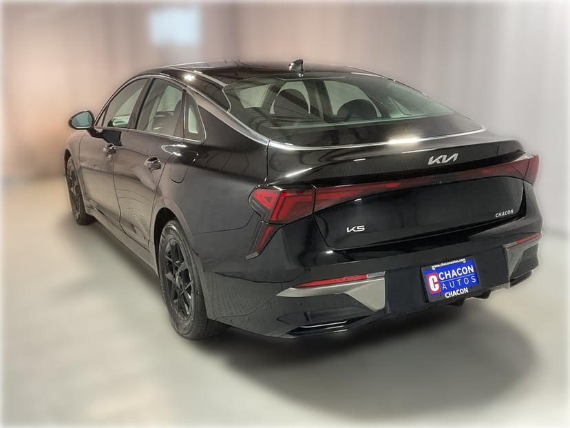 2025 Kia K5 - Image 3