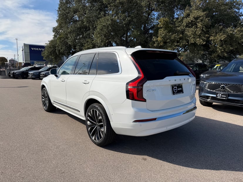 2026 Volvo XC90 - Image 2