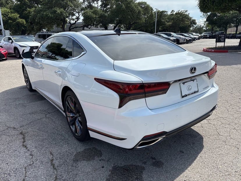 2023 Lexus LS - Image 3