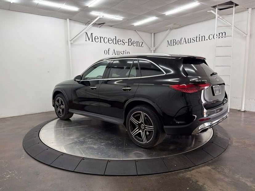 2026 Mercedes-Benz GLC - Image 2