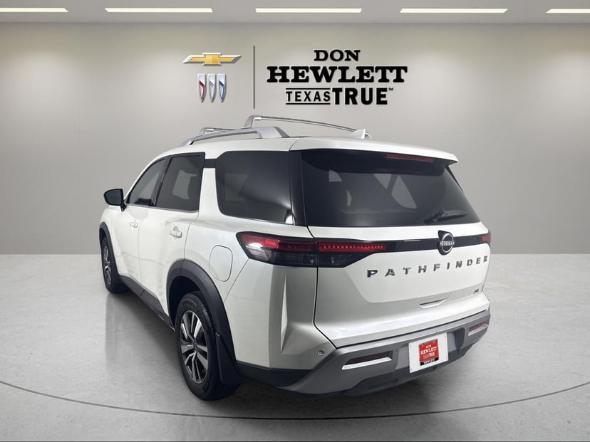 2024 Nissan Pathfinder - Image 2