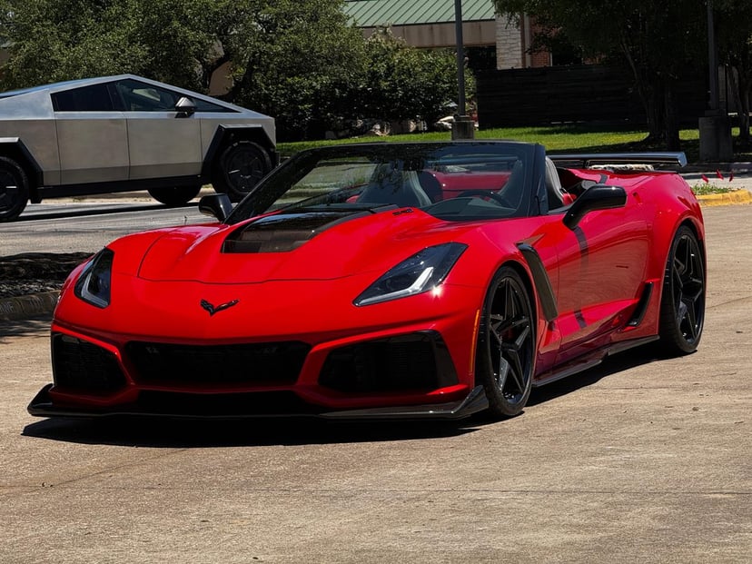 2019 Chevrolet Corvette - Image 1