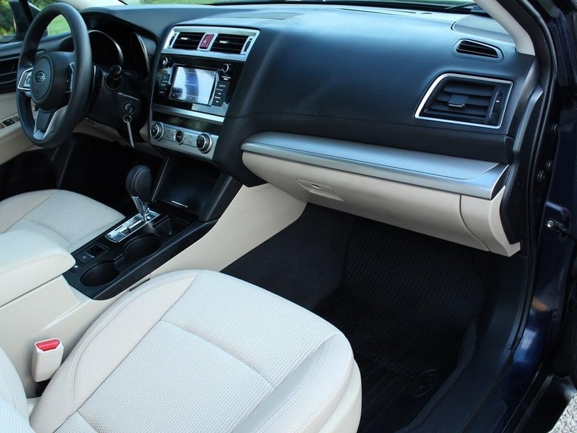 2018 Subaru Outback - Image 2