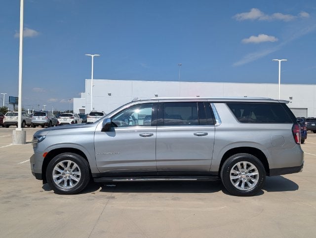 2023 Chevrolet Suburban - Image 1