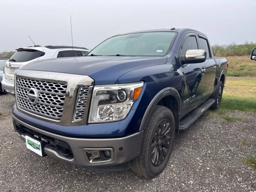 2019 Nissan Titan - Image 1