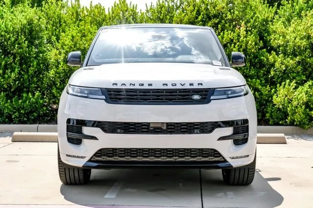 2026 Land Rover Range Rover Sport - Image 3