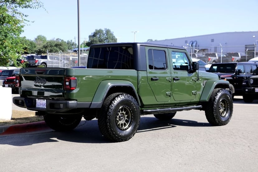 2022 Jeep Gladiator - Image 3