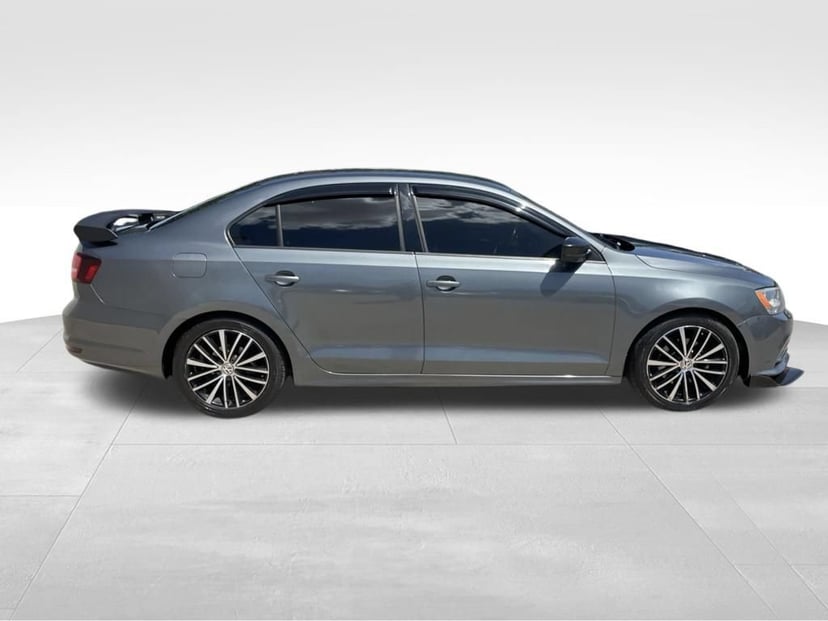 2016 Volkswagen Jetta - Image 1