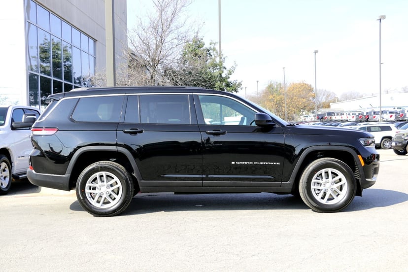 2025 Jeep Grand Cherokee L - Image 1