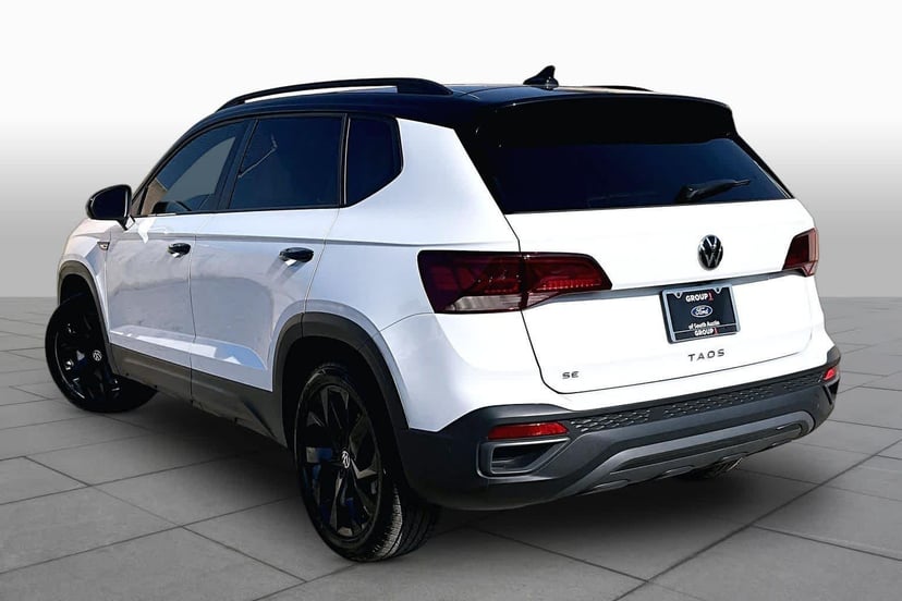2024 Volkswagen Taos - Image 3