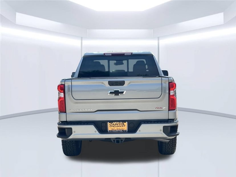 2026 Chevrolet Silverado 1500 - Image 3